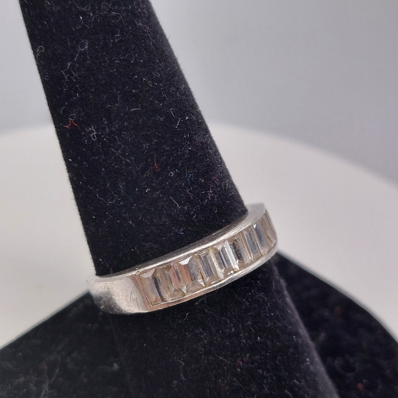 Vintage Avon Sterling Ring sz 9, Emerald Cut Cz, GC. - Picture 3 of 12